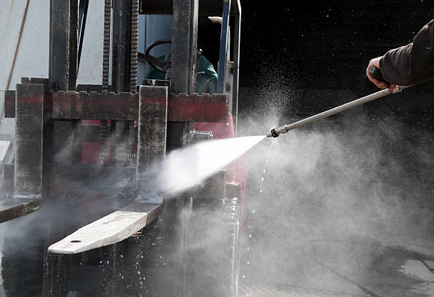 Best Sign and Awning Cleaning  in Albion, MI